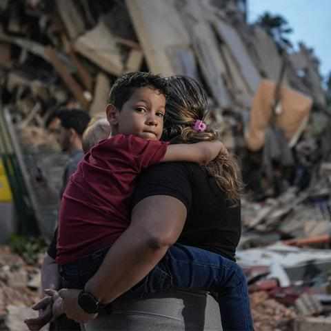 Jordskjelvofre i ruinene i Venezuela